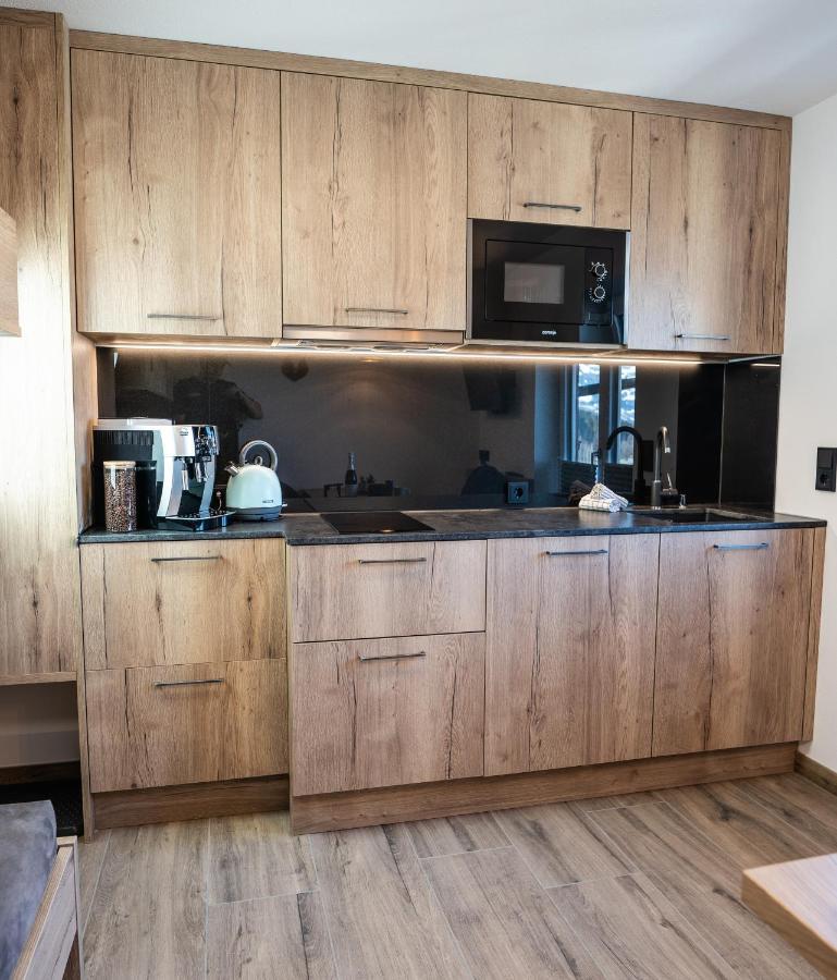 קפרון Bernstein Appartements מראה חיצוני תמונה